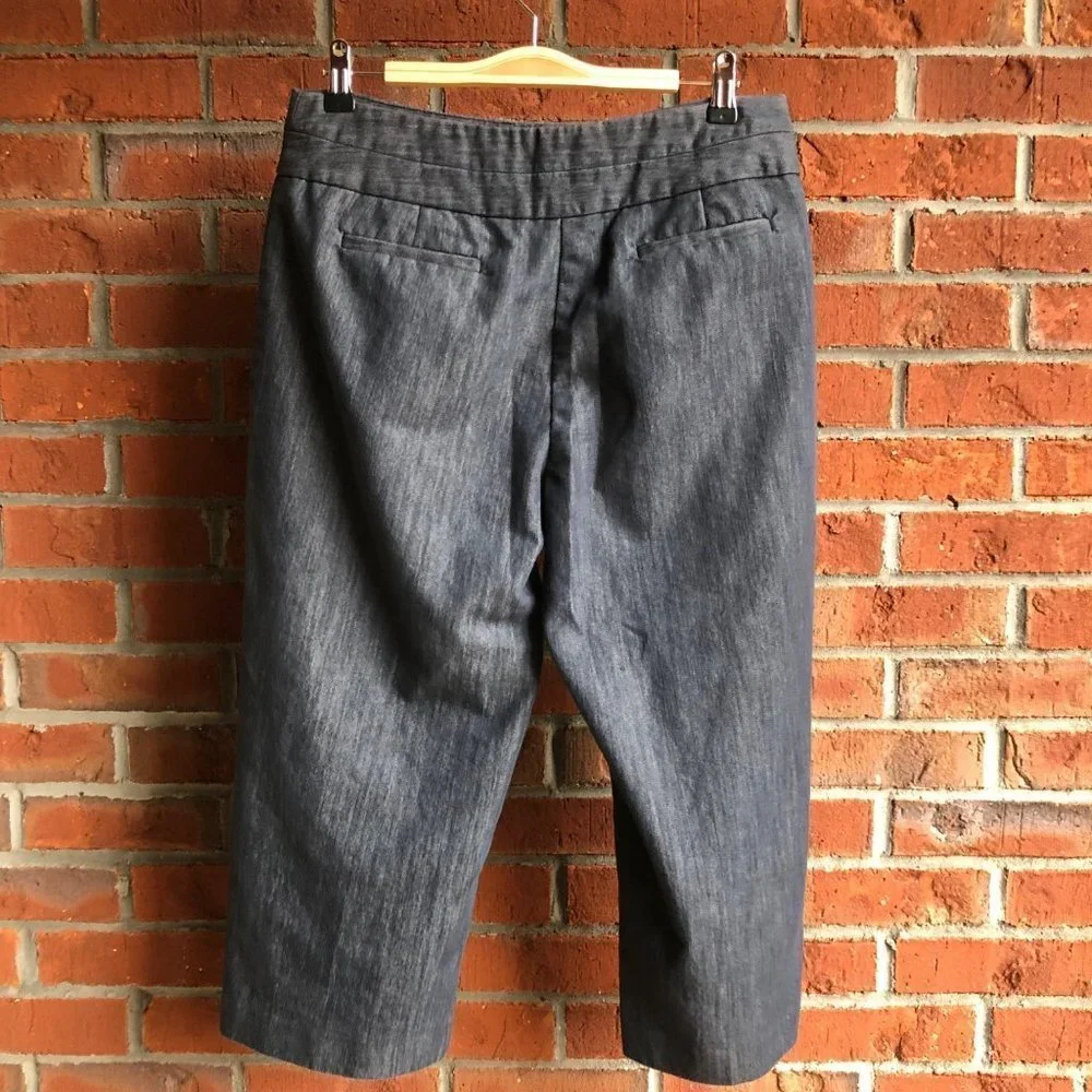 Harve' Bernard Stretch Capri Button Leg Pants - Size 10‎